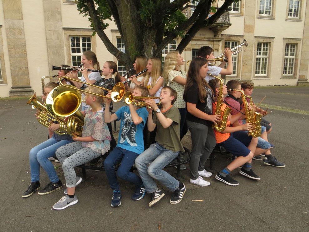 Foto Jugendliche musizieren