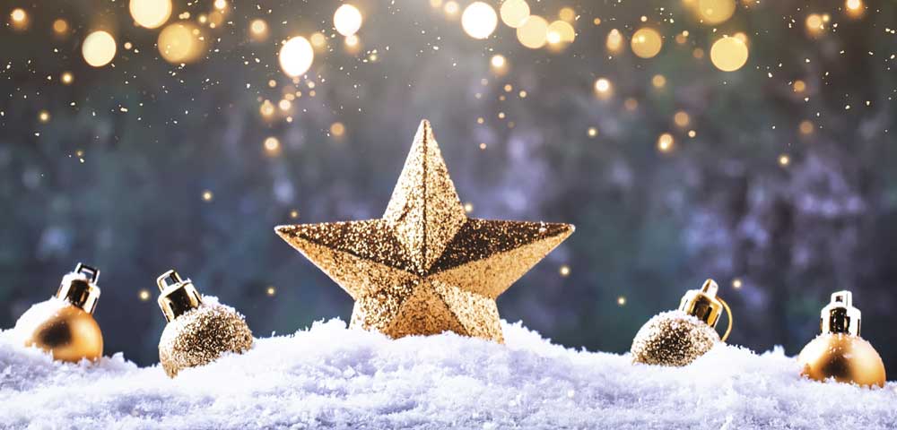 Foto mit Stern und Weihnachtskugeln