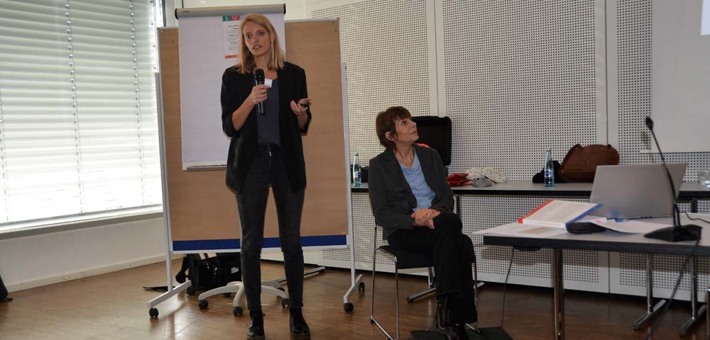 Gruppenbild links Lisa Schmidt, daneben Maria Kron